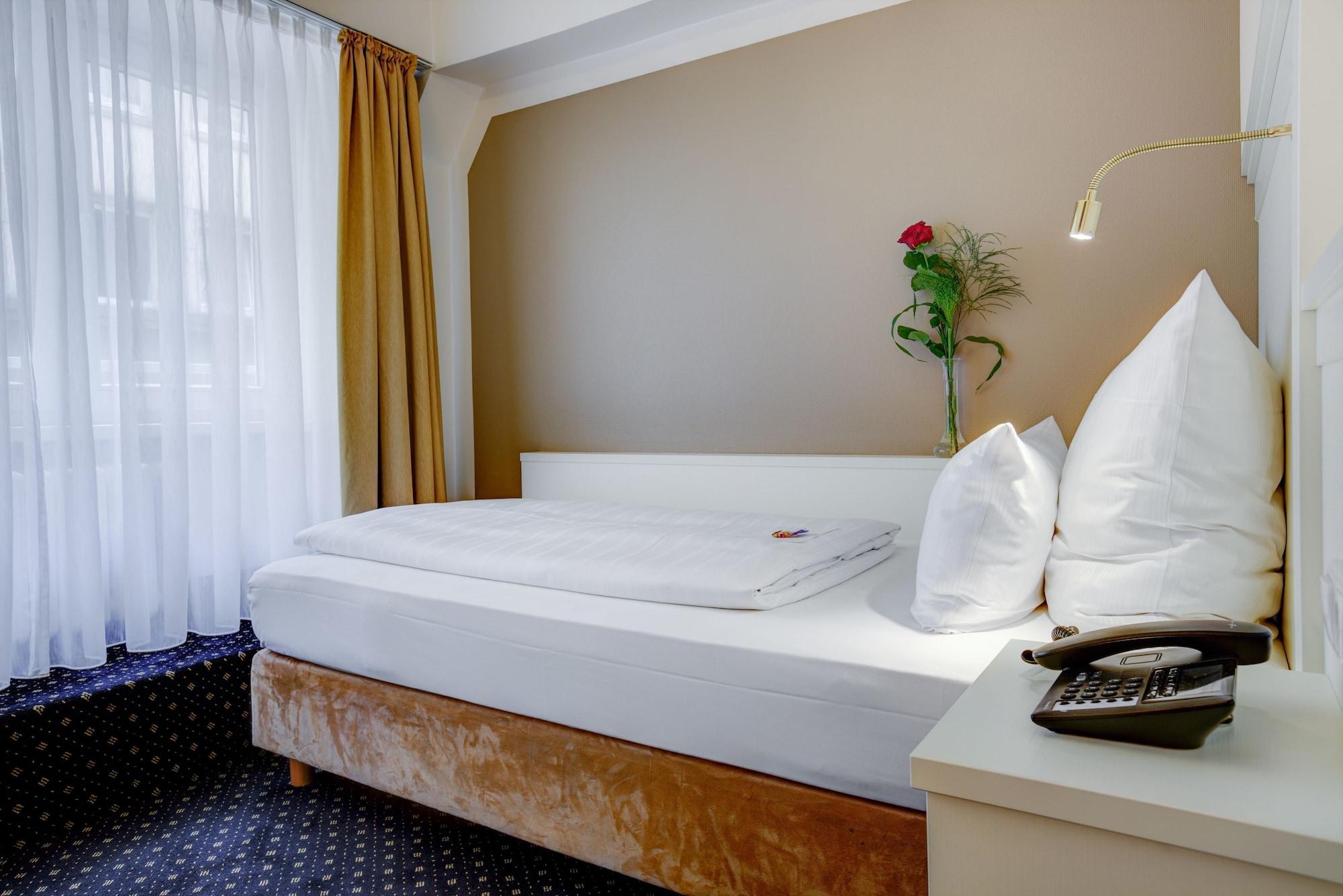 המבורג Hotel Fuerst Bismarck מראה חיצוני תמונה