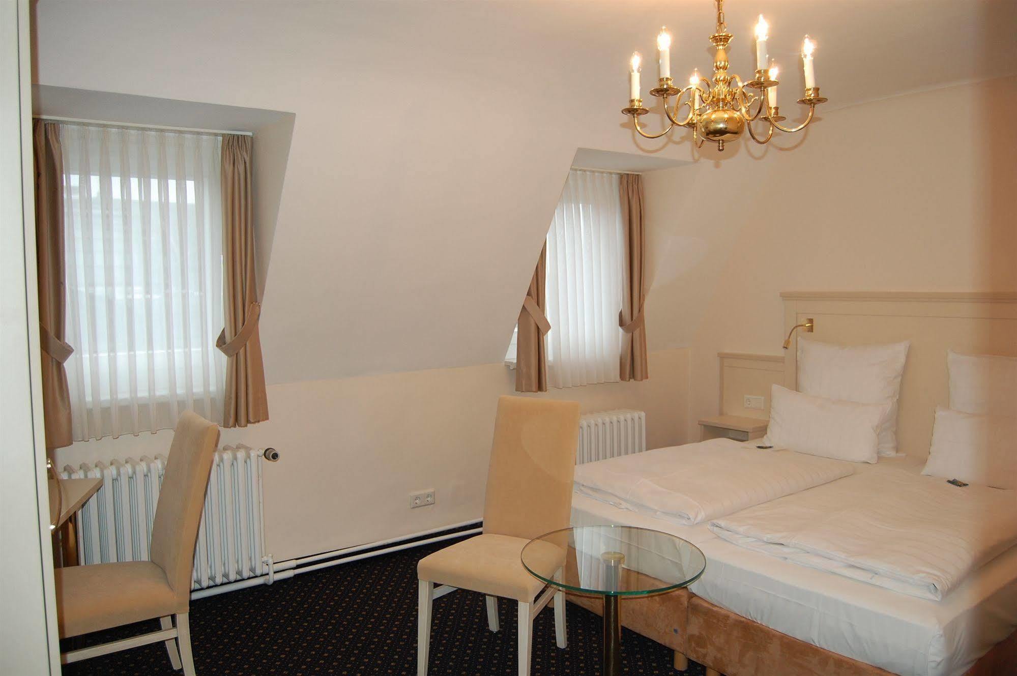 המבורג Hotel Fuerst Bismarck מראה חיצוני תמונה