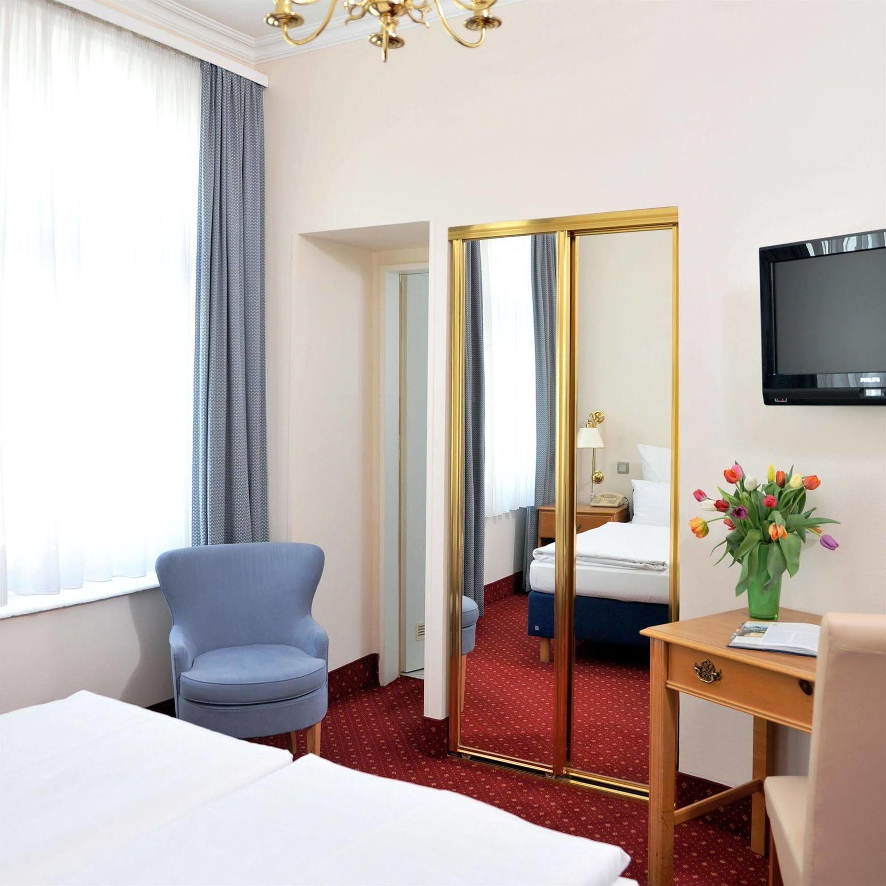 המבורג Hotel Fuerst Bismarck מראה חיצוני תמונה