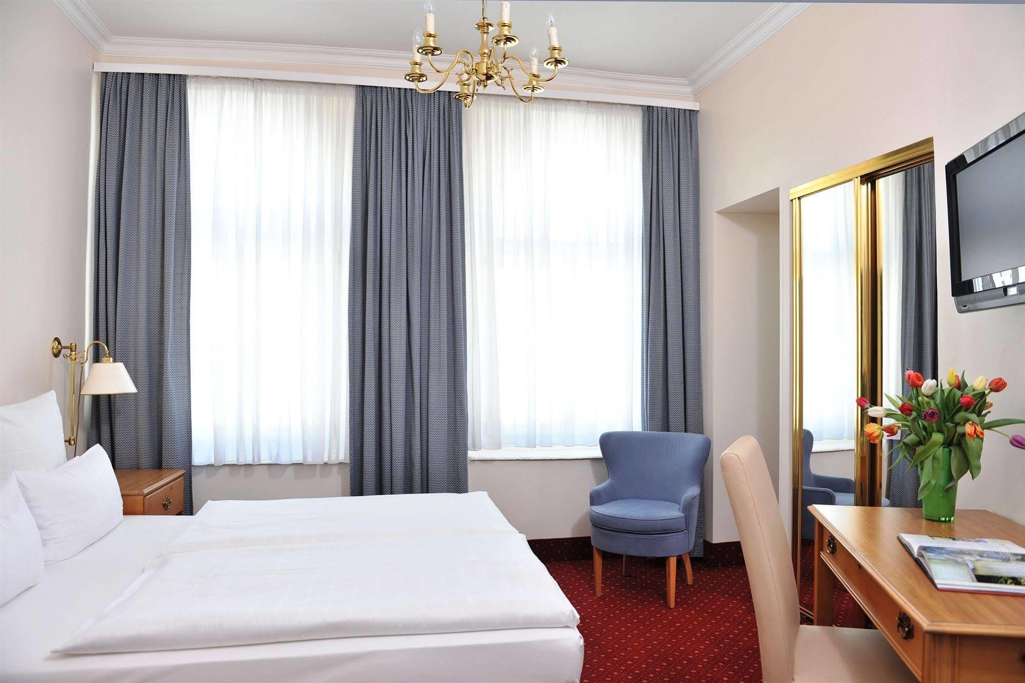 המבורג Hotel Fuerst Bismarck מראה חיצוני תמונה